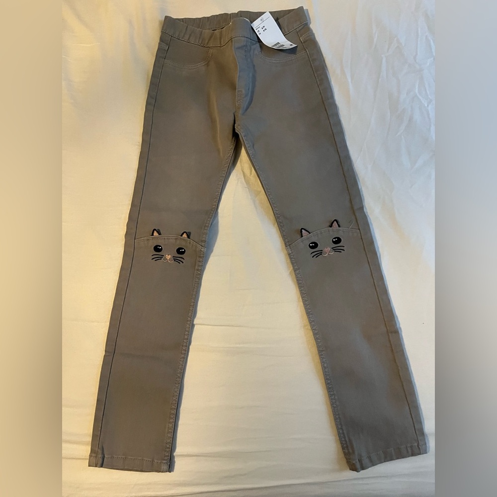 New cute H&M pants.